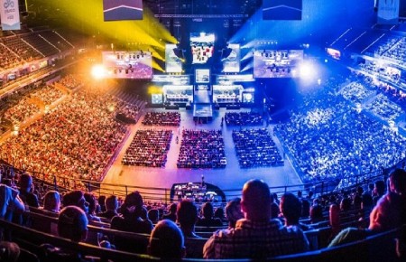 Popular international bookies offer eSports live betting